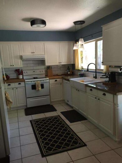 LaJollaKitchen