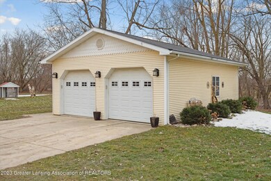 31-3290-E-Howe-Rd-DeWitt-MI-48820-Window