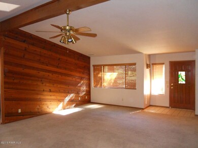 Living Room-1024x768