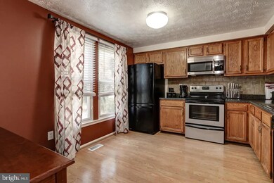 15829 Haynes Rd, Laurel, MD 20707 - photo 2