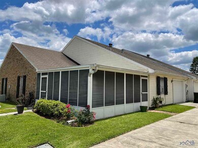 6856 Fay Dr, Houma, LA 70364 - photo 2