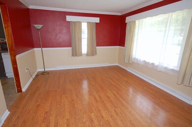 1638 Sycamore St, Niles, MI 49120 - photo 4