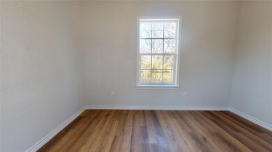 9325 Grady St, Houston, TX 77016 - photo 4