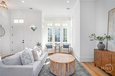 306 W 38th St, Savannah, GA 31401 - photo 4