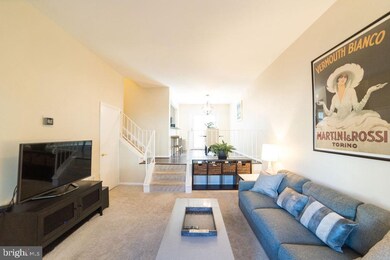 9931 Capperton Dr, Oakton, VA 22124 - photo 3