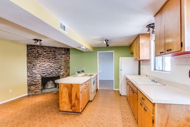 Kitchen 2