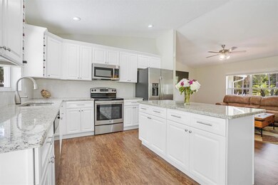 Dining area/kitchen