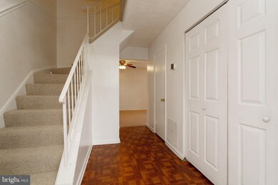 2561 Fox Ridge Ct, Woodbridge, VA 22192 - photo 4