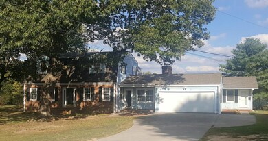 204 Sharondale Dr, Dalton, GA 30721 - photo 2