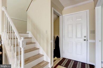 911 Slash Pine Ct, Sykesville, MD 21784 - photo 5