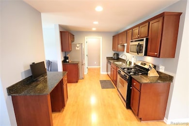 Kitchen - Granite - Plenty of Counter Space - Spacious
