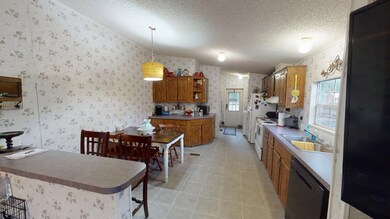 104 Lindale Ave, Moultrie, GA 31788 - photo 5