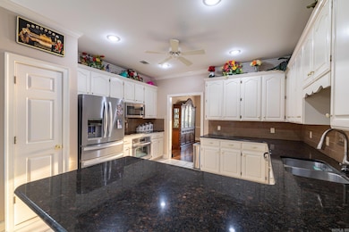 1810 Royal Dr, Conway, AR 72034 - photo 2