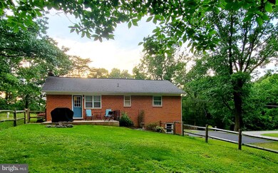 904 Forest Rd, Chambersburg, PA 17202 - photo 3