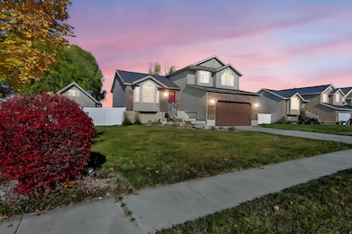 3892 W 1450 N, Clearfield, UT 84015 - photo 2