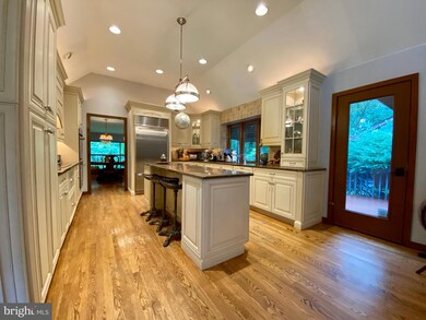 881 Cox Rd, Moorestown, NJ 08057 - photo 3