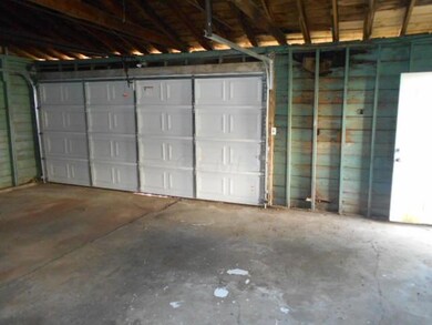 GARAGE INT