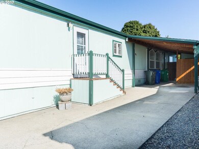 1949 SE Palmquist Rd unit 10, Gresham, OR 97080 - photo 4