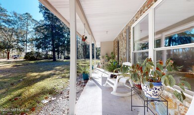 Ext Front Porch b