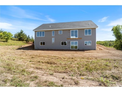 976 Creekside Crossing, Stillwater, MN 55082 - photo 2