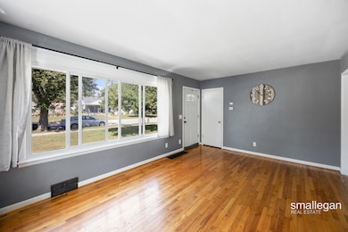 1059 W Summit Ave, Muskegon, MI 49441 - photo 3