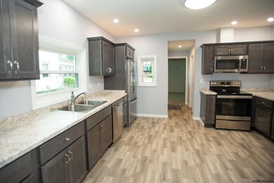 43 Chapman St, Ballston Spa, NY 12020 - photo 6