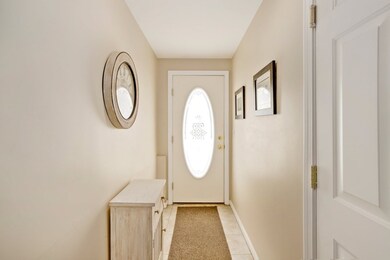 47 Alder St unit 25, Waltham, MA 02453 - photo 5