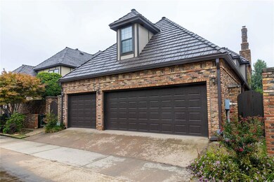 View of garage3217 Cotswold Square Norman, OK 7307