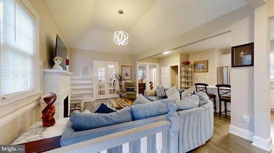 9207 Colesville Rd, Silver Spring, MD 20910 - photo 7