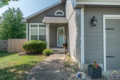 5631 SW 34th Place, Topeka, KS 66614 - photo 3