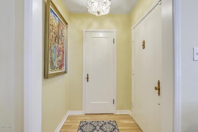 334-West-Cypress-Street-5