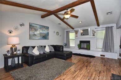 1900 W Phoenix Place, Broken Arrow, OK 74011 - photo 3