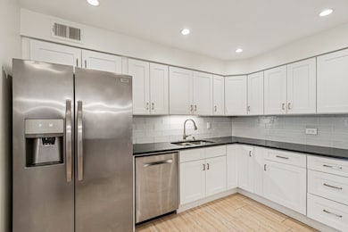 835 Judson Ave unit 305, Evanston, IL 60202 - photo 6