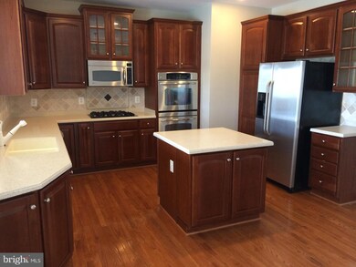 25396 Elm Terrace, Aldie, VA 20105 - photo 2
