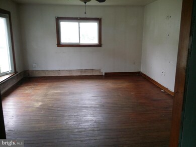 229 Knoxville Rd, Knoxville, MD 21758 - photo 7