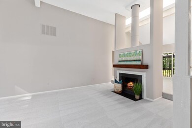 12398 Copenhagen Ct, Reston, VA 20191 - photo 7