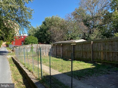 317 S 3rd St, Columbia, PA 17512 - photo 2