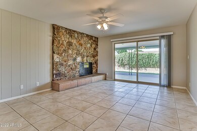 004-photo-living-room-11916146