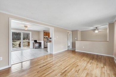 86 Dracut Rd, Hudson, NH 03051 - photo 5