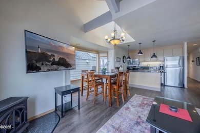 1000 SE Bay Blvd unit 129 (F-1), Newport, OR 97365 - photo 4