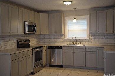 2115 Tyler St, Conway, AR 72034 - photo 4