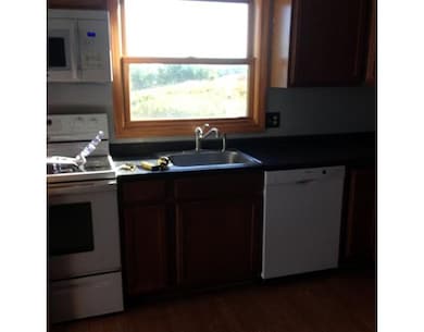 76 Rocky Meadow St, Middleboro, MA 02346 - photo 6