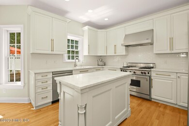36 Hearthstone Dr Riverside CT-large-056