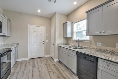 7902 Willow St, Houston, TX 77088 - photo 7