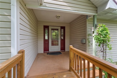 Front entry with alcove
