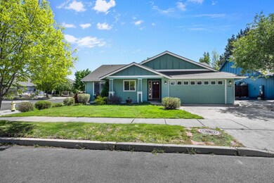 348 NW Antler Loop, Redmond, OR 97756 - photo 2