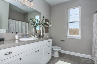 689 NE Isabella Ln, Bend, OR 97701 - photo 5