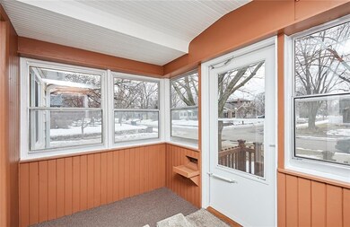 1601 46th St, Des Moines, IA 50310 - photo 3