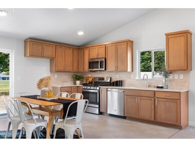 5153 Cedar View Dr, Springfield, OR 97478 - photo 6