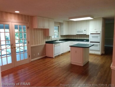 2224 Bayview Dr, Fayetteville, NC 28305 - photo 5